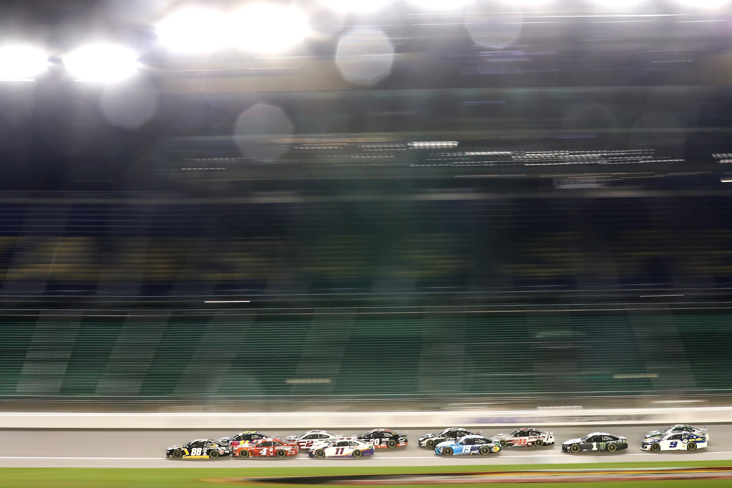 Nascar: in Kansas gran rivincita di Hamlin