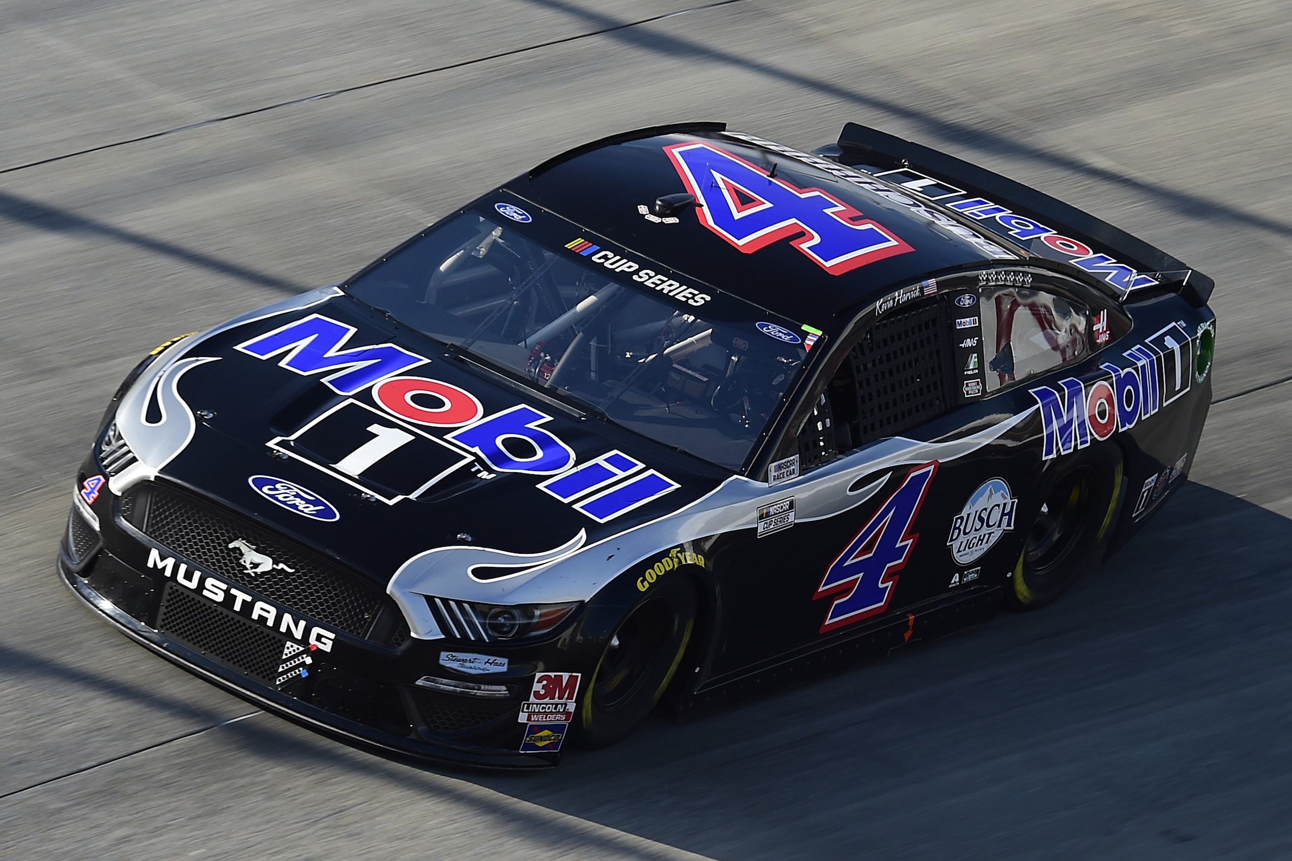 Nascar: settimo successo per Harvick in gara 2 a Dover