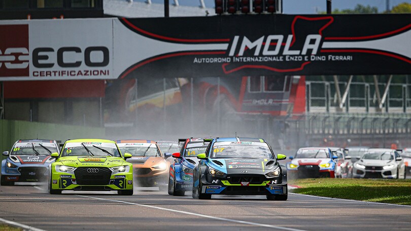 TCR Italy: due vincitori e un leader a Imola