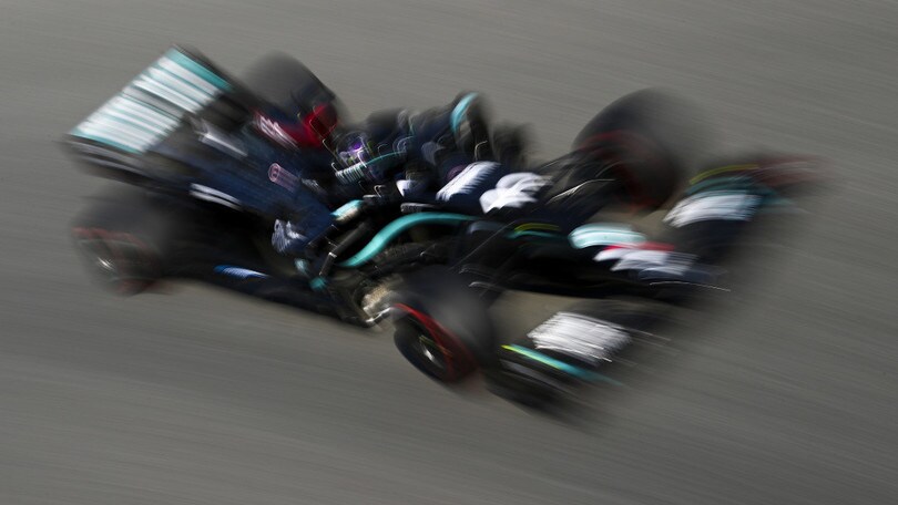 GP Italia, Fp2: Hamilton al comando, Ferrari in difficoltà