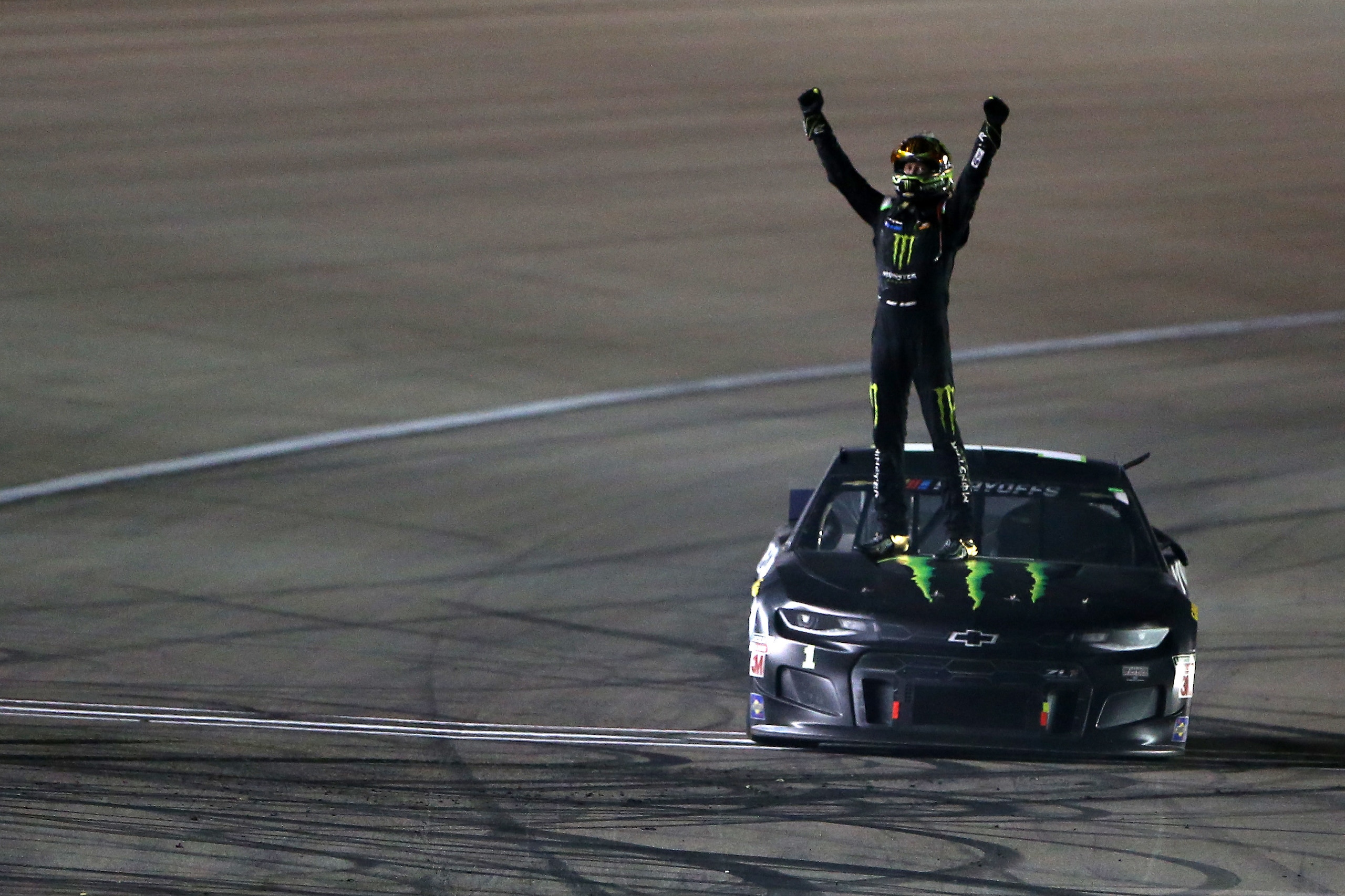 Nascar: a Las Vegas trionfa Kurt Busch