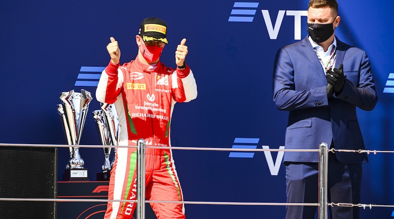 Mick Schumacher con Alfa Romeo al Nurburgring