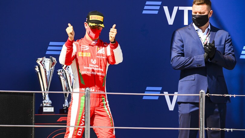 Mick Schumacher con Alfa Romeo al Nurburgring