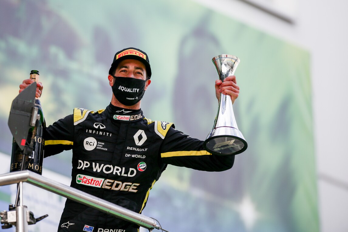GP Eifel, Ricciardo: "Emozione come il primo podio! Abiteboul? Farà il tatuaggio"