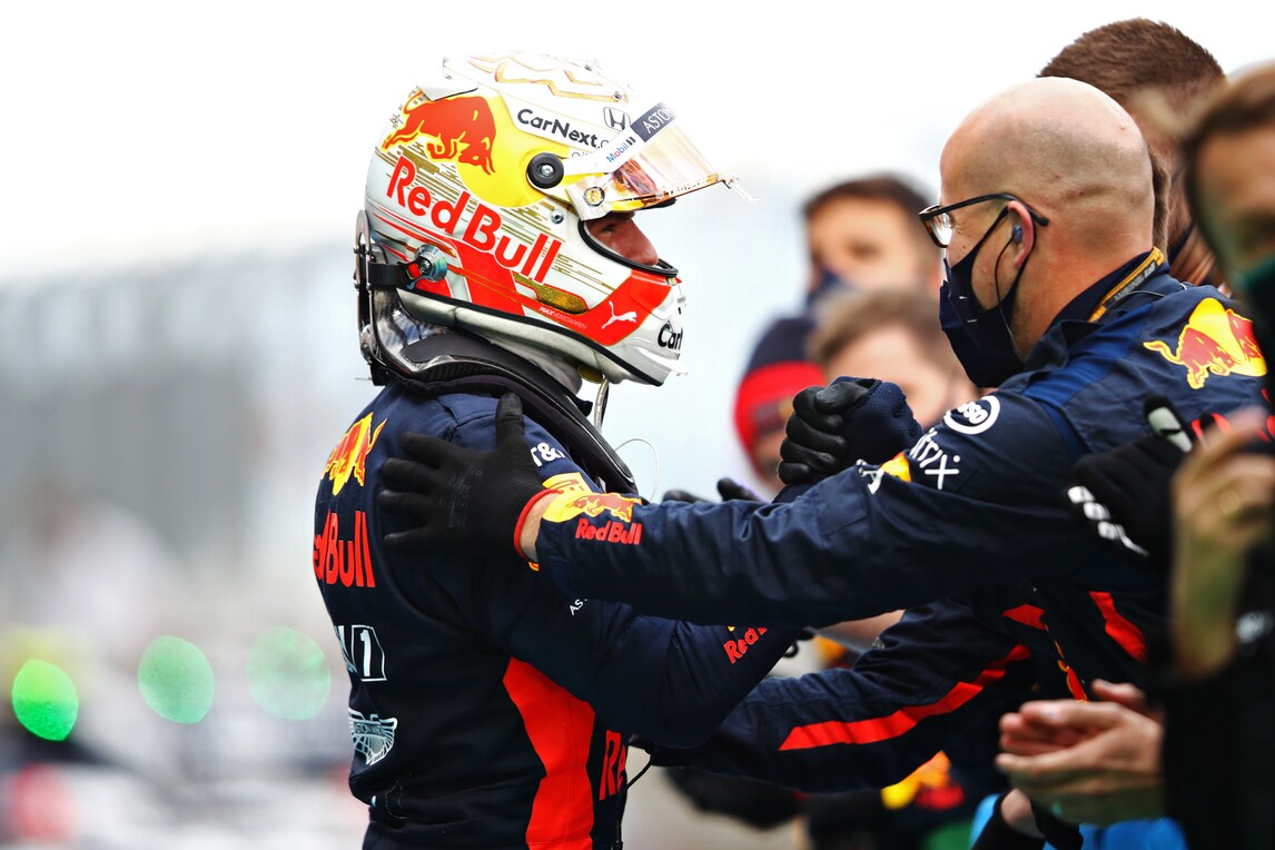 Gp Eifel, Verstappen: "Lewis troppo veloce, ho 'approfittato' di Bottas"