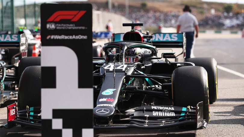 F1 Portimao: la pole tattica di Hamilton