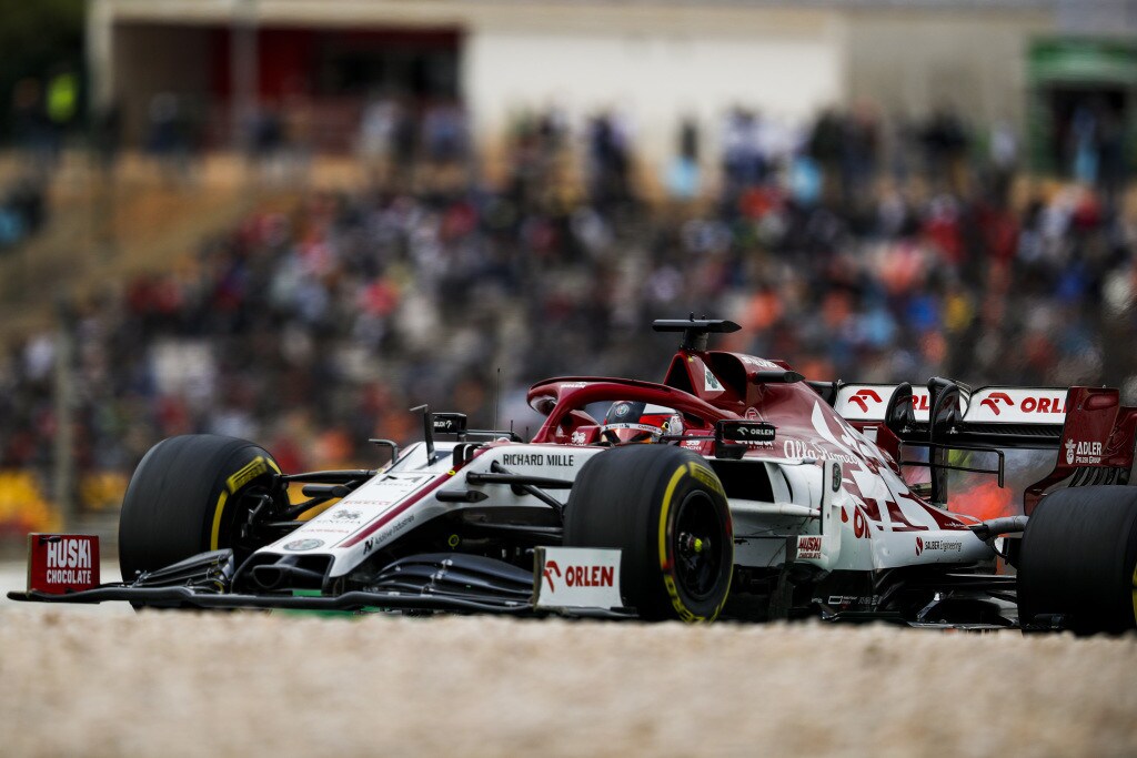 GP Portogallo, il primo giro da urlo di Raikkonen: VIDEO