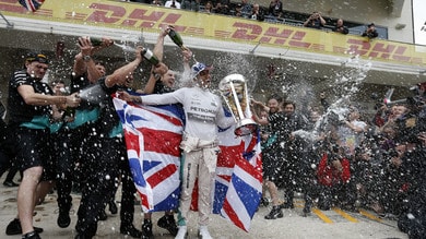 F1, Lewis Hamilton: 7 volte Campione del Mondo come Schumi VIDEO