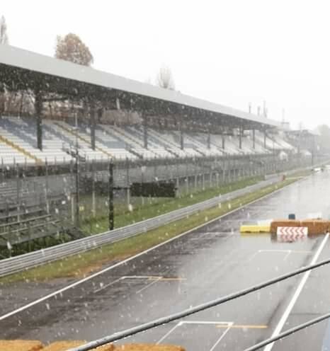 WRC, Rally di Monza parte sotto la neve