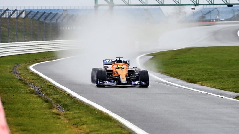 McLaren MCL35M, Norris già in pista per lo shakedown a Silverstone