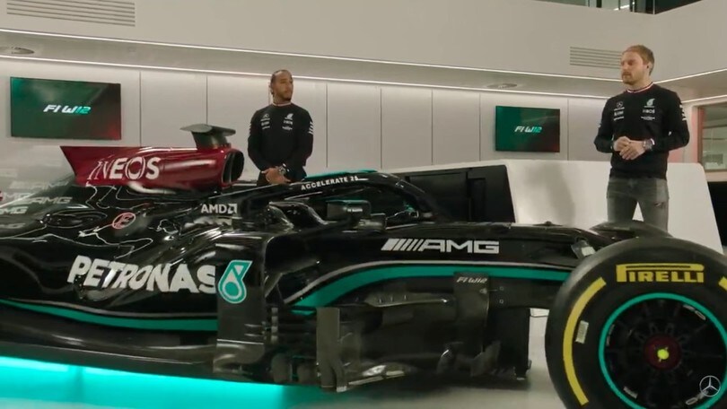 Presentazione nuova Mercedes W12: ecco la monoposto per il Mondiale 2021