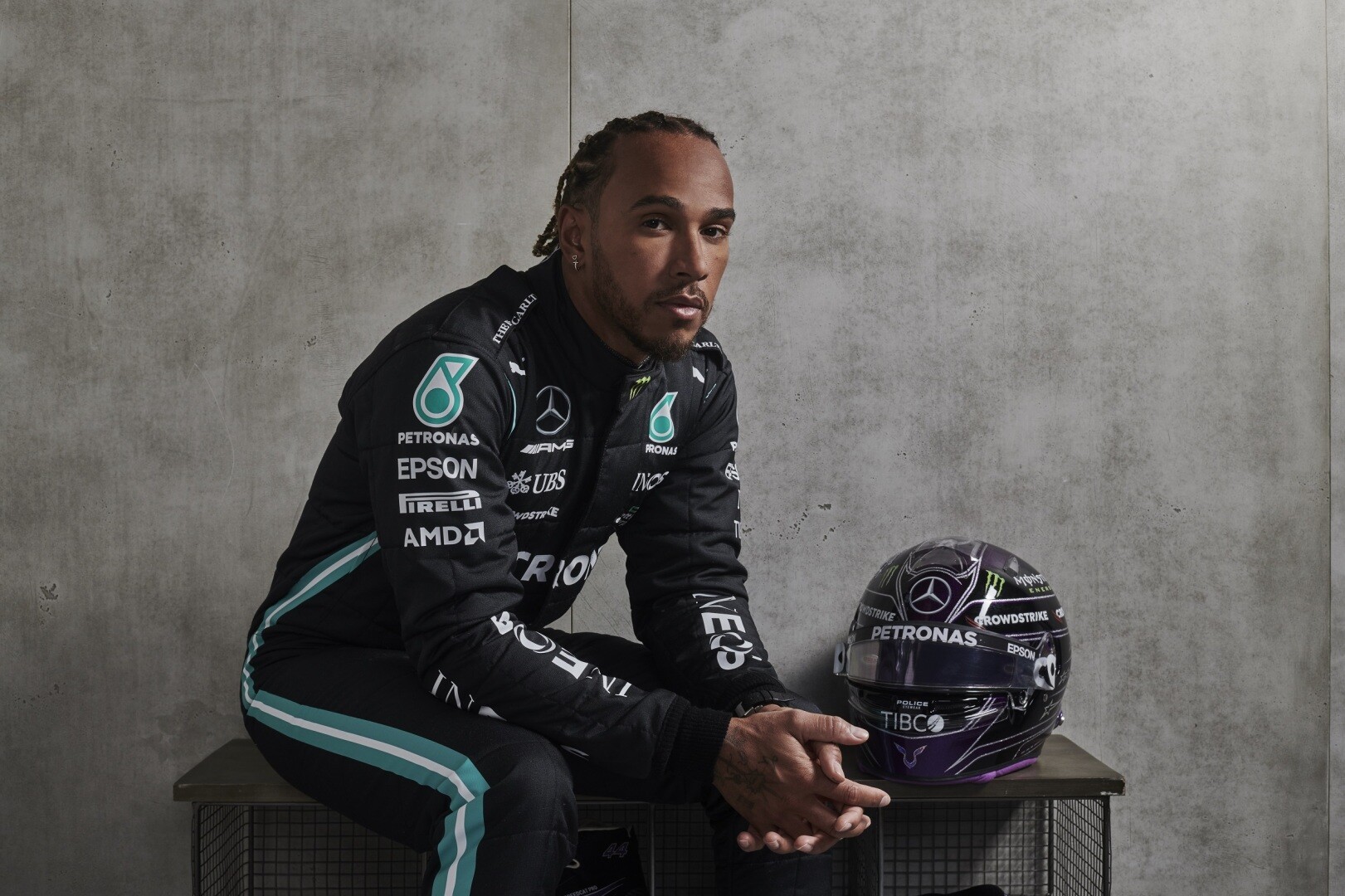 Hamilton, vista ottavo titolo senza dimenticare l'impegno sociale
