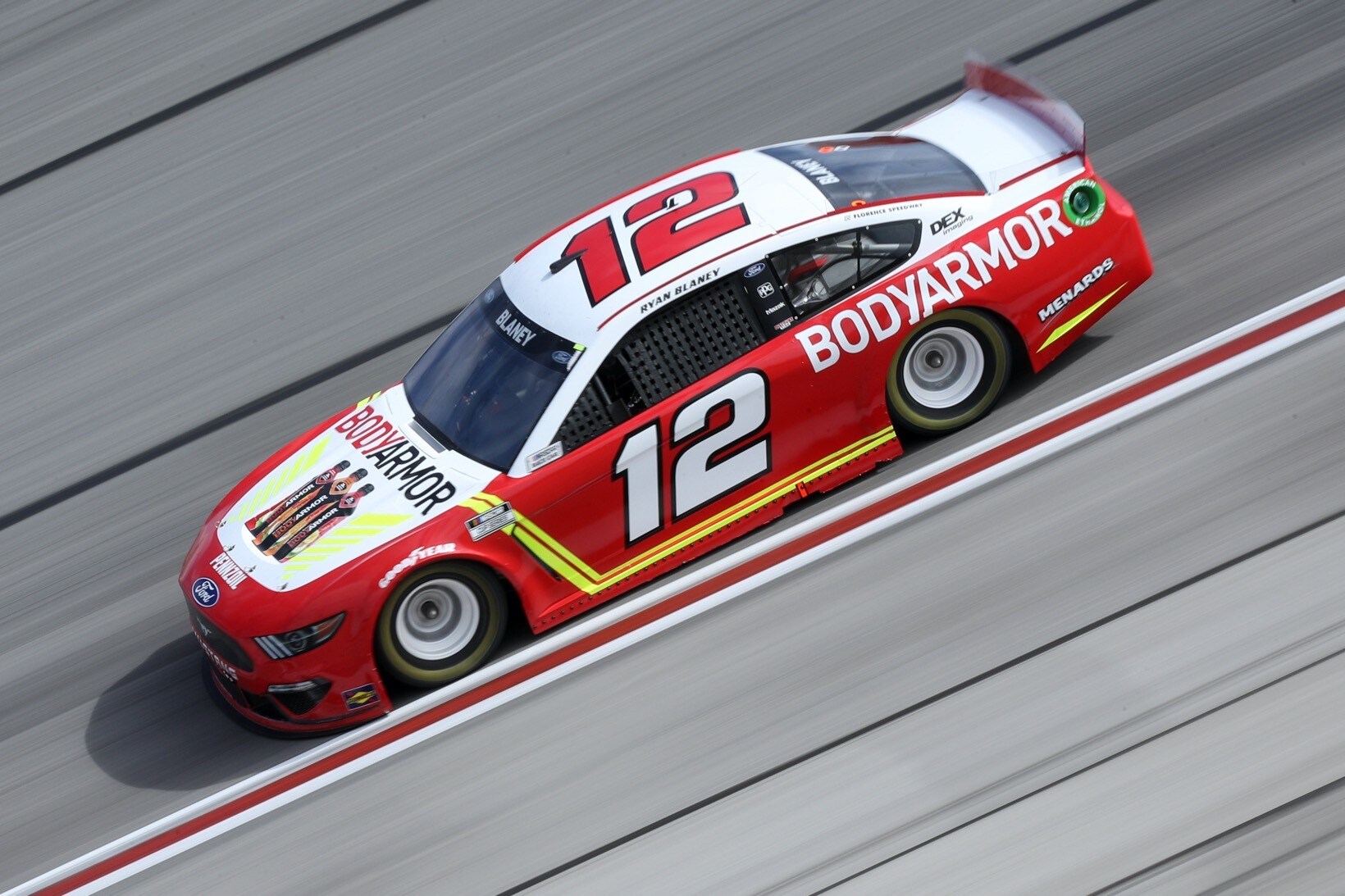 Nascar: Blaney beffa Larson ad Atlanta