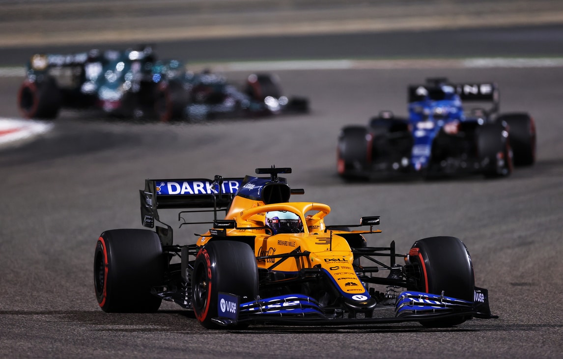 Ricciardo contento a metà: 'Devo migliorare sul passo gara'