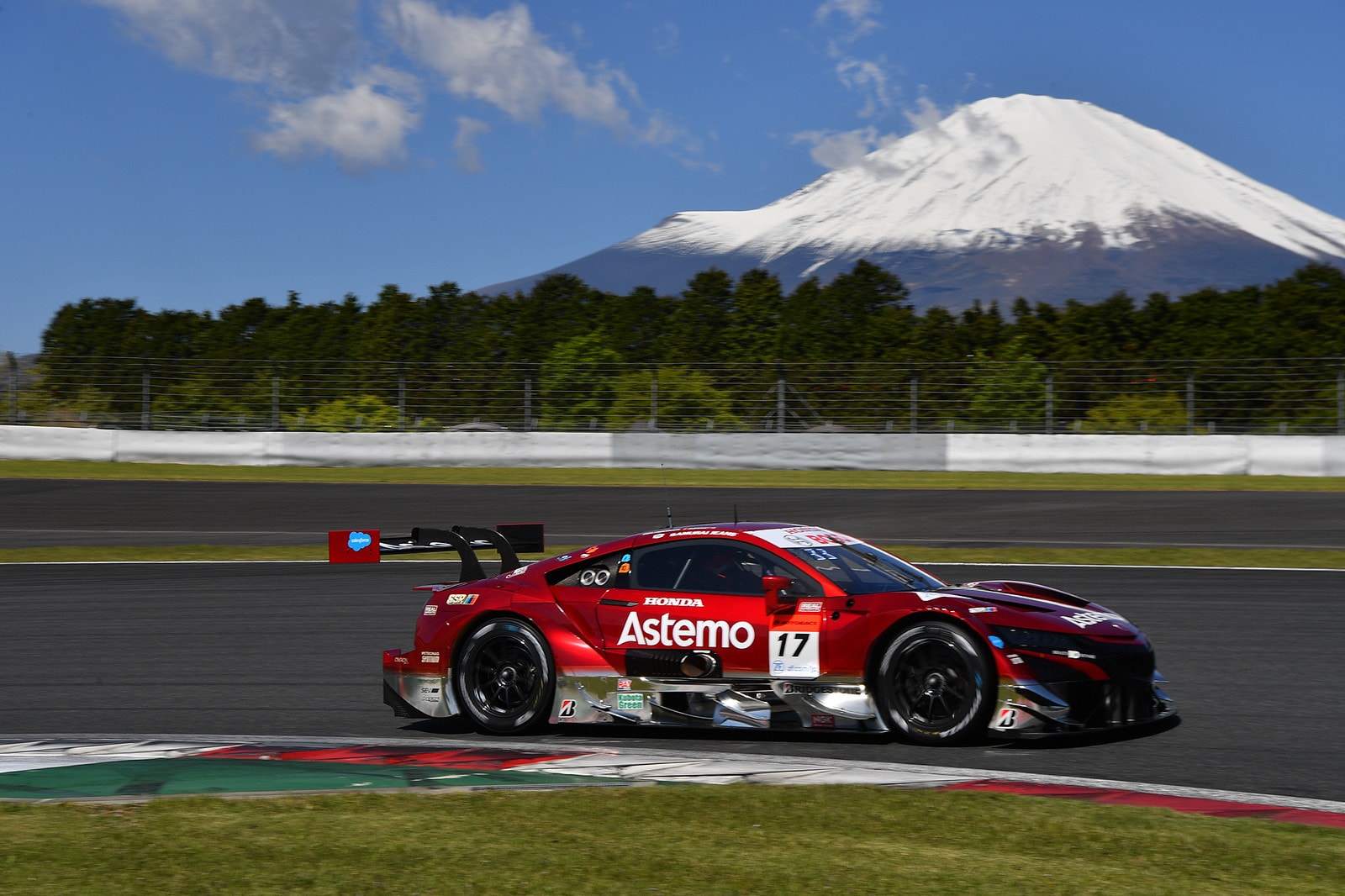 SuperGT: tra i colpi di scena vincono Tsukakoshi-Baguette