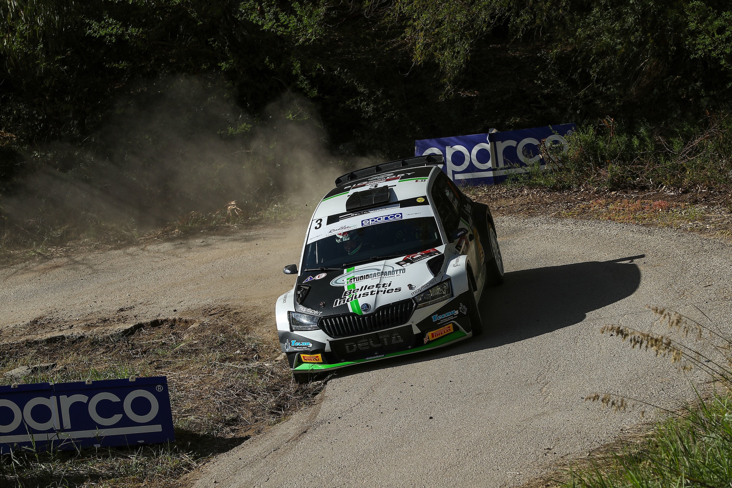 Basso trionfa alla Targa Florio e passa in testa al Cir
