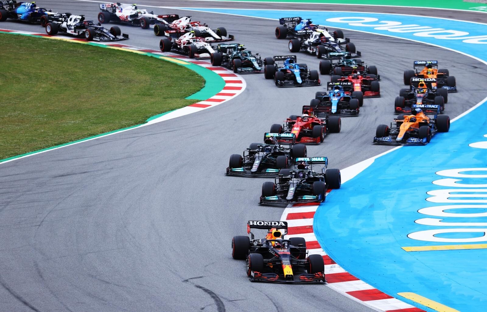 Mondiale F1 2021, classifica Costruttori dopo il GP Spagna: Mercedes in fuga