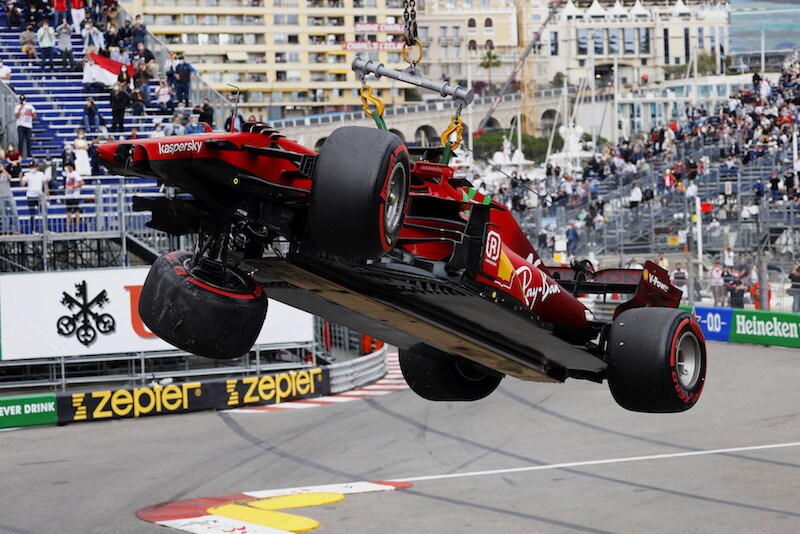 Ferrari conferma la pole di Leclerc: "Nessun danno grave, ma domani nuove verifiche"
