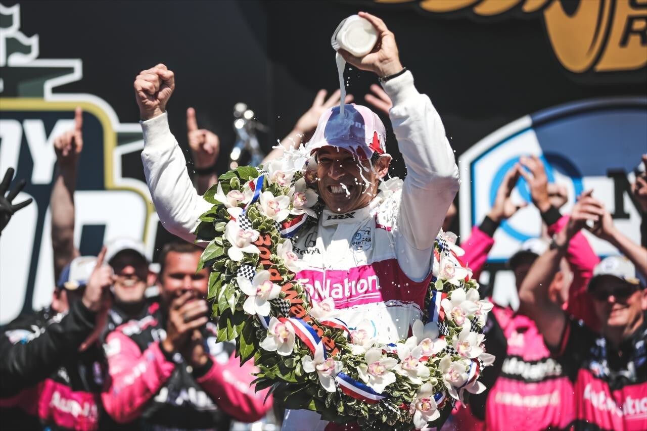 Indy 500, Castroneves nella leggenda a 46 anni