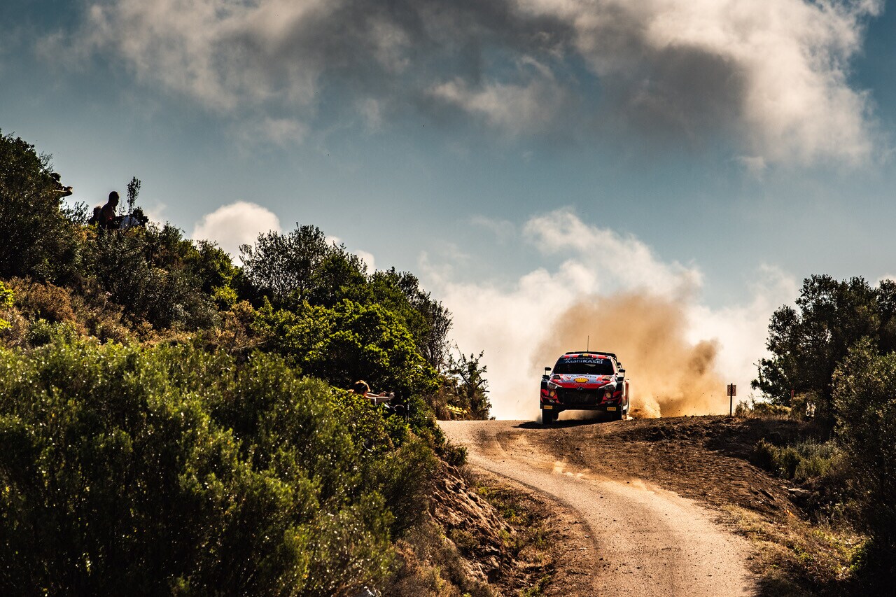 WRC, Rally Italia Sardegna: Neuville il più veloce nello shakedown