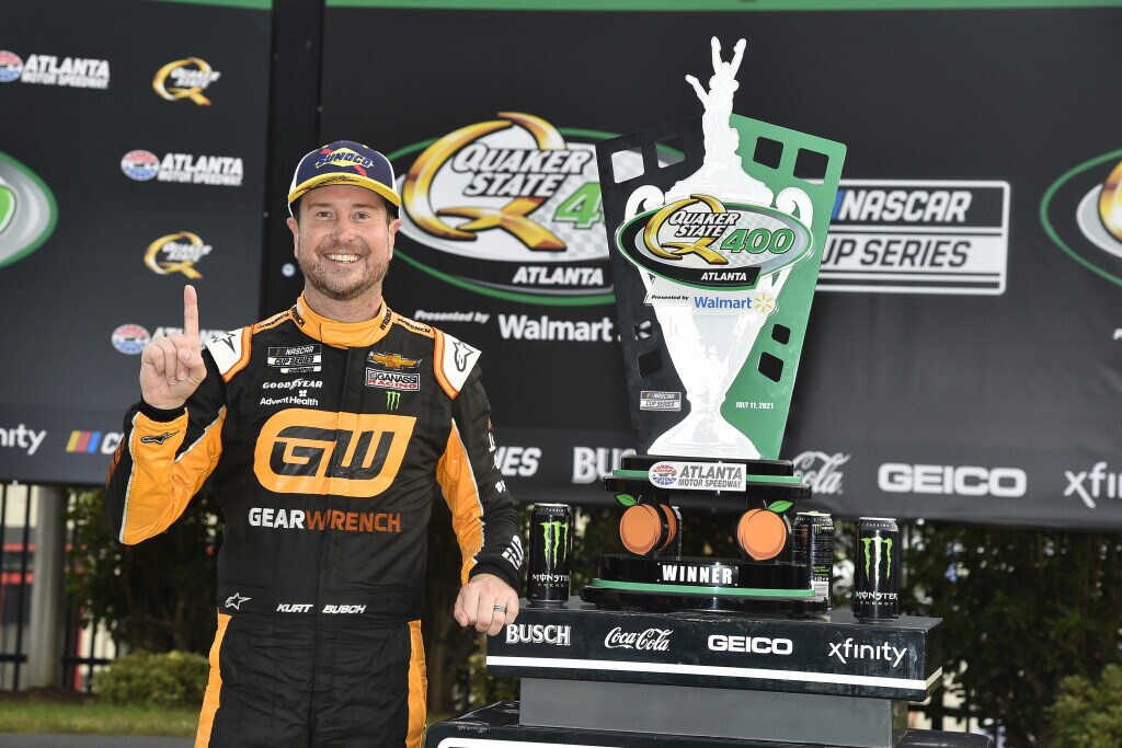 Nascar: nella battaglia tra fratelli ad Atlanta trionfa Kurt Busch