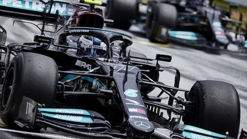 Mercedes modifica l'aerodinamica intorno alle pance a Silverstone