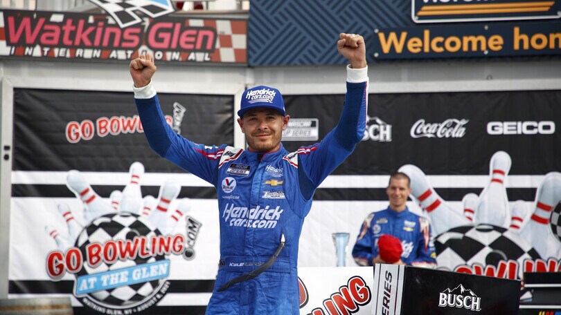 Nascar, a Watkins Glen cinquina di Larson