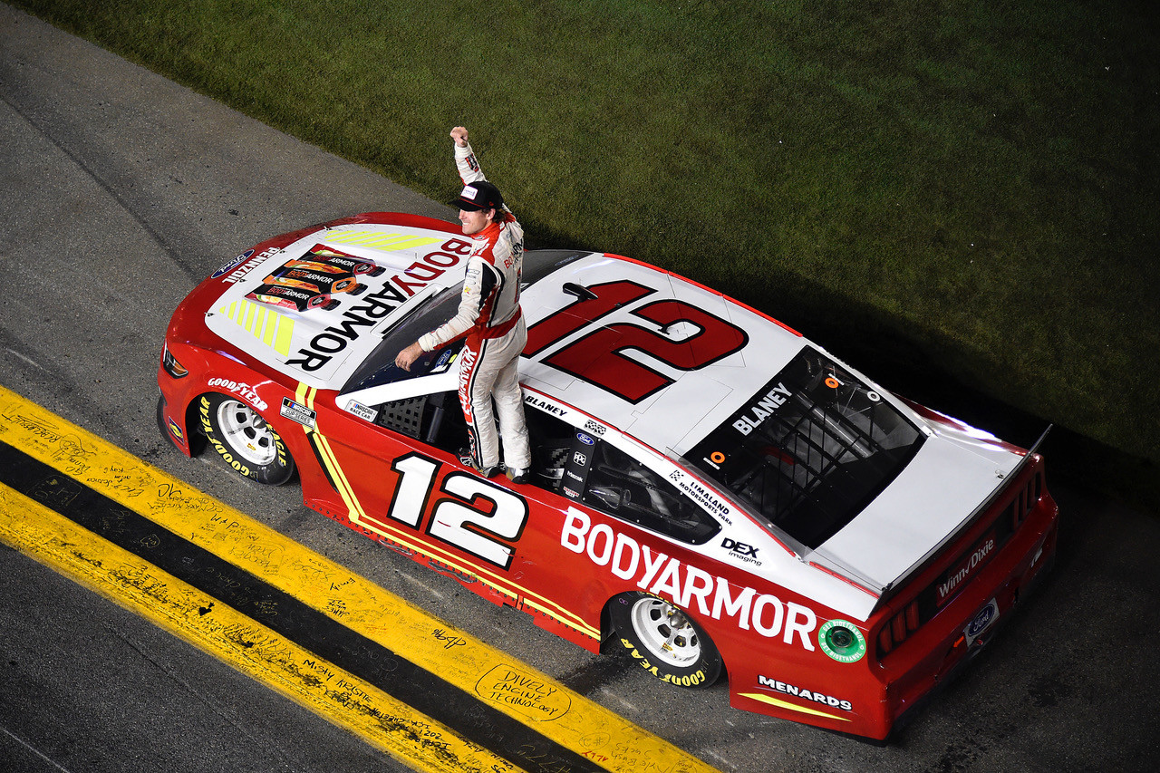 Nascar: dagli incidenti emerge Blaney