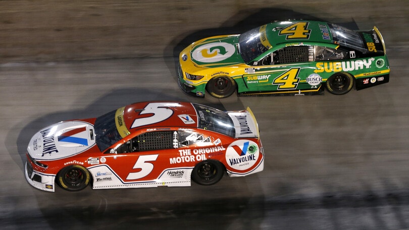 Nascar: Larson vince a Bristol, che battaglia e che litigi!