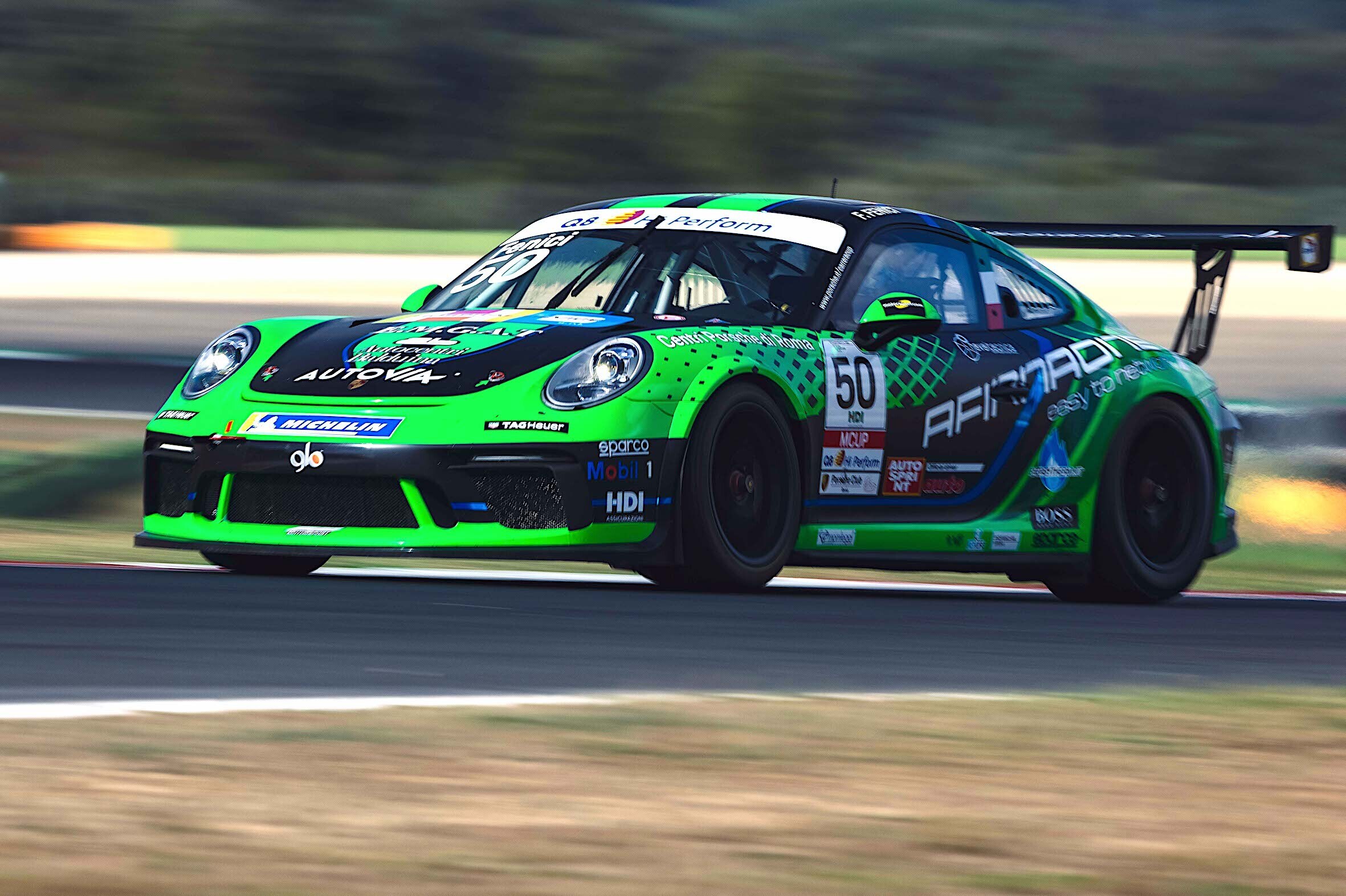 Primo successo di Fenici in casa a Vallelunga nella Carrera Cup
