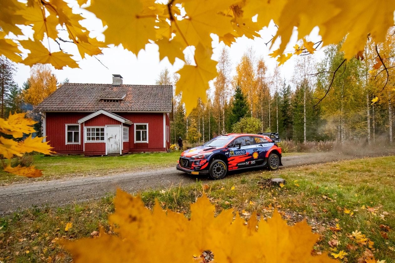 WRC, Rally di Finlandia: Breen chiude la prima tappa al comando