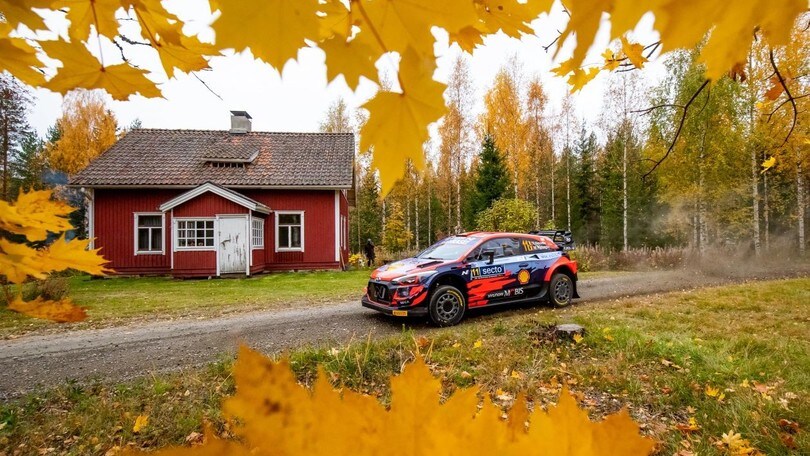 WRC, Rally di Finlandia: Breen chiude la prima tappa al comando