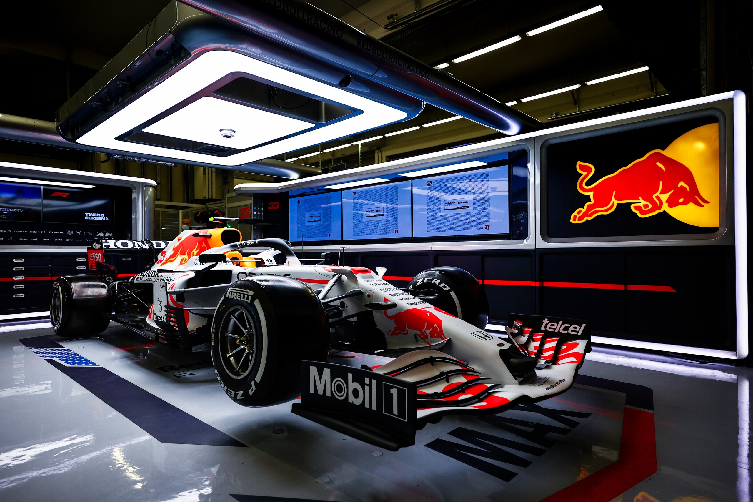 Red Bull bianco-rossa in Turchia con la livrea celebrativa Honda