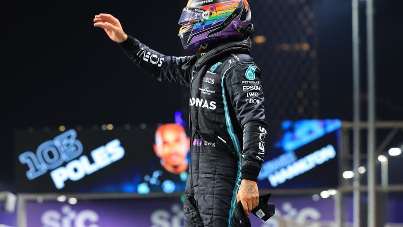 Qualifiche GP Arabia Saudita: Hamilton fa la pole 103, Max a muro. Leclerc 4°, Sainz ko in Q2