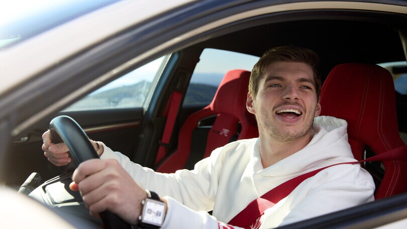 Verstappen cuore d'oro: vende la sua Honda per beneficenza