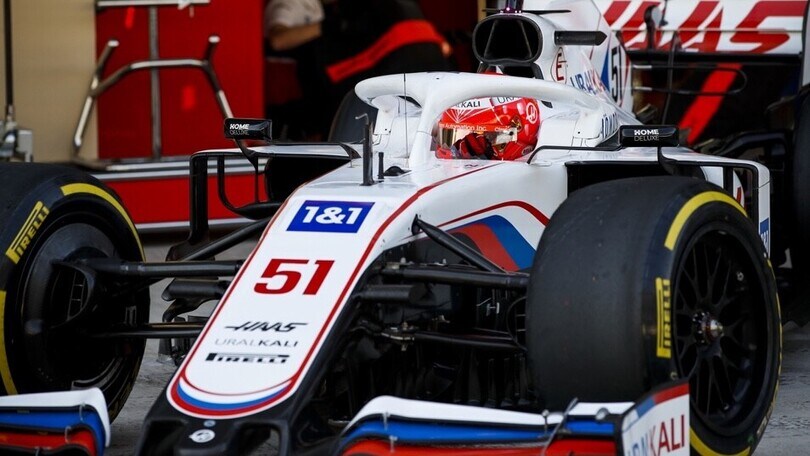 Test Abu Dhabi, le nuove Pirelli da 18"