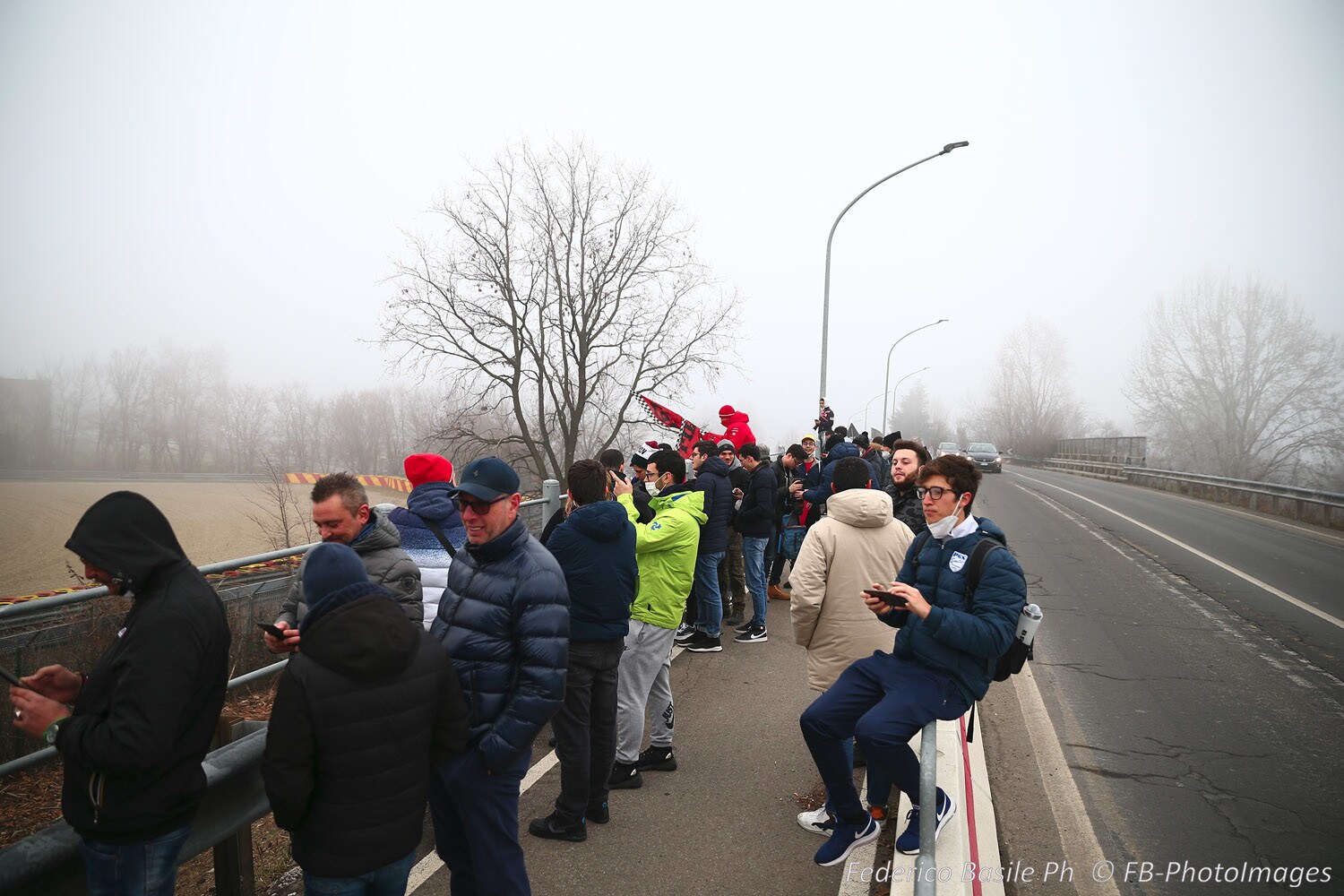 Nuova Ferrari F1-75: folla di tifosi per la prima uscita di Leclerc a Fiorano