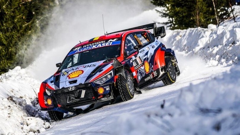 WRC, Rally di Svezia: Neuville leader a sorpresa
