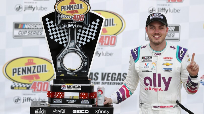 Nascar: Bowman centra la vittoria a Las Vegas