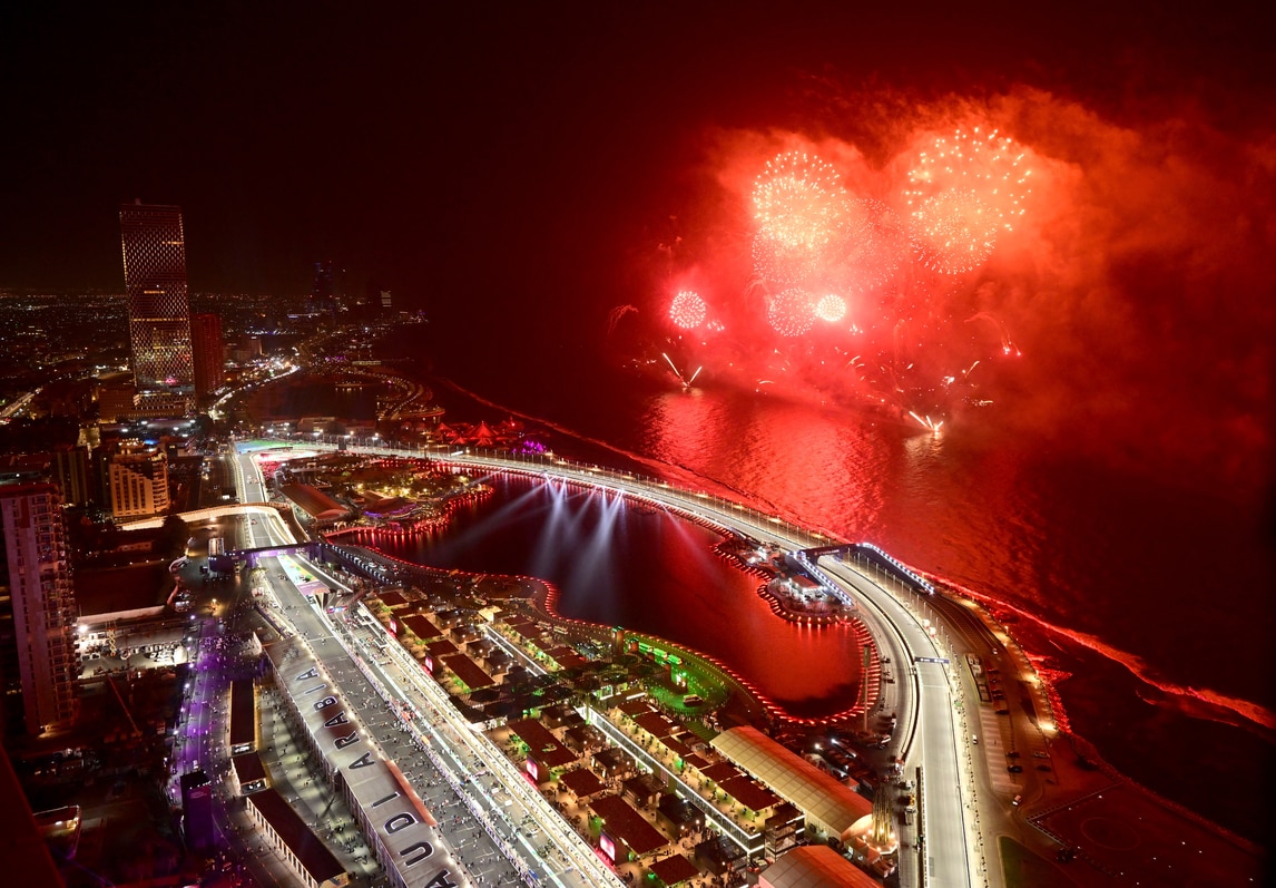 GP Arabia Saudita, ascolti record in tv per il duello tra Verstappen e Leclerc