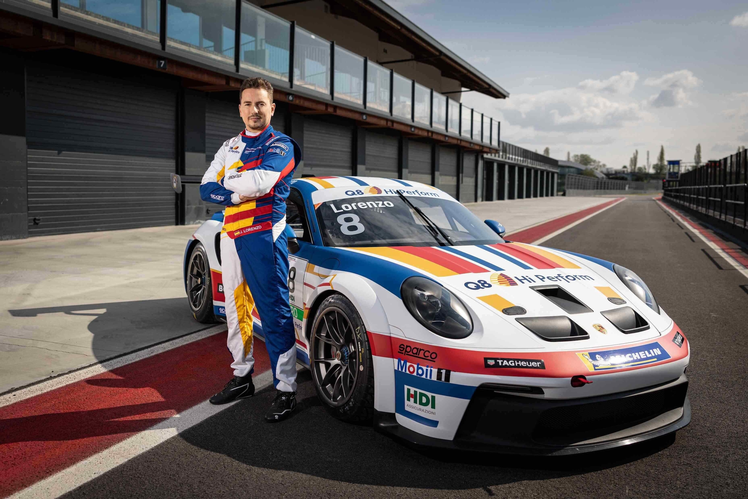 Lorenzo alla Carrera Cup Italia con il team Q8 Hi Perform