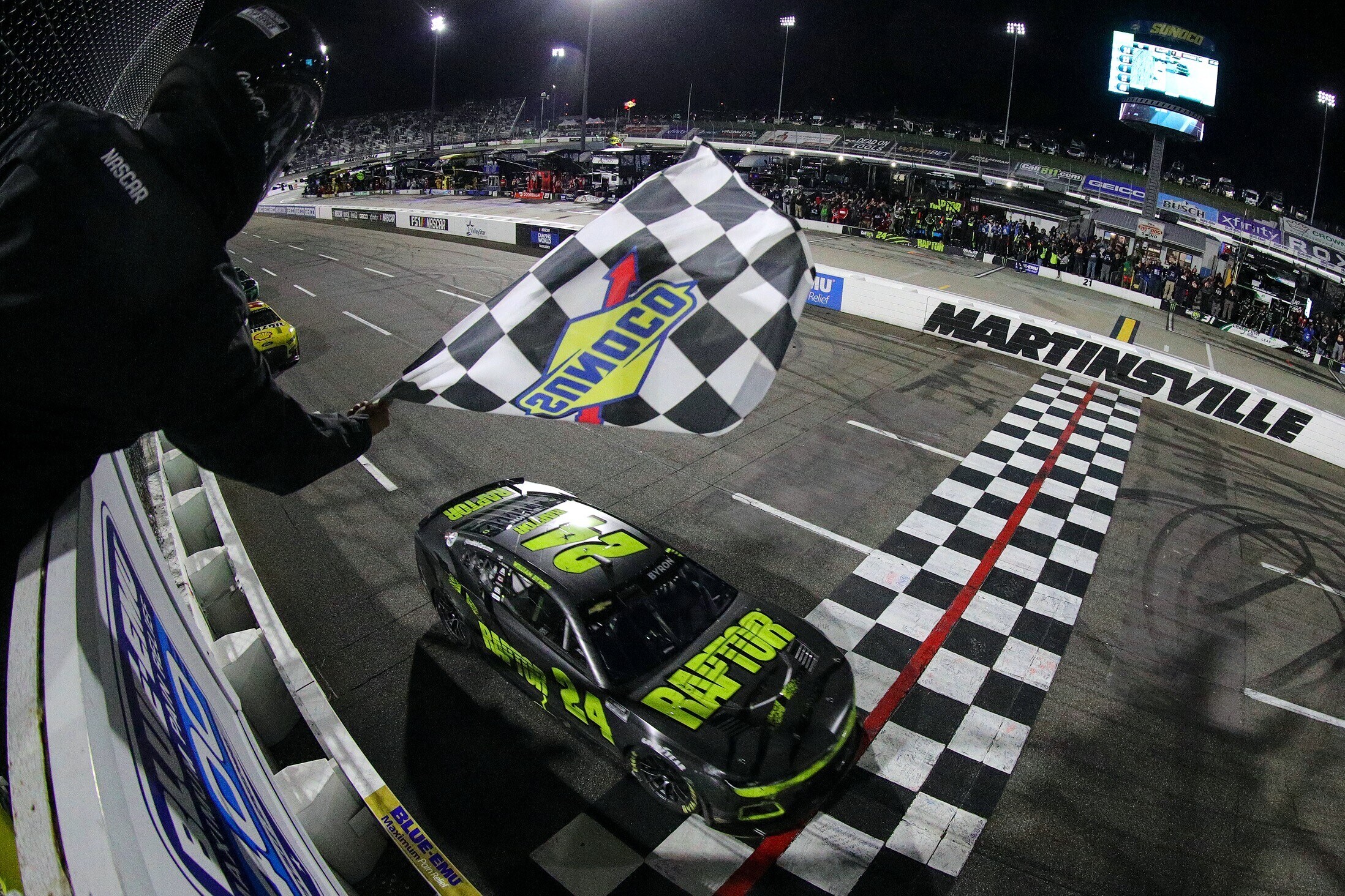 Nascar: Byron primo doppio vincitore 2022