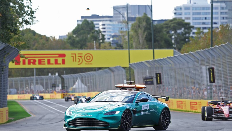Safety Car lenta, la FIA replica a Verstappen, Leclerc e Russell