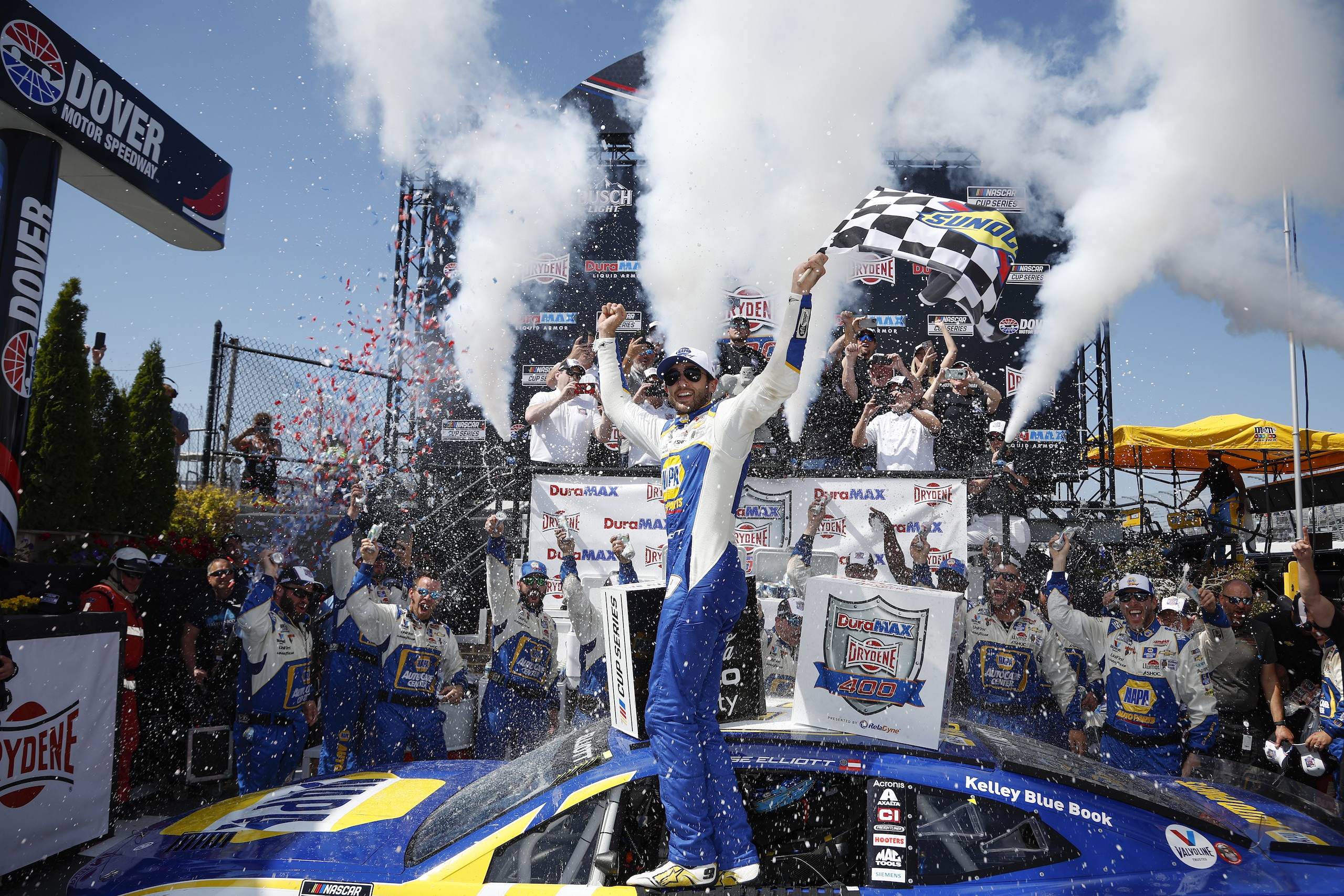 Nascar: dopo la pioggia a Dover arriva Elliott