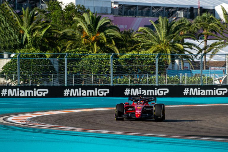 GP Miami, qualifiche: prima fila Ferrari! Leclerc in pole, Sainz 2°