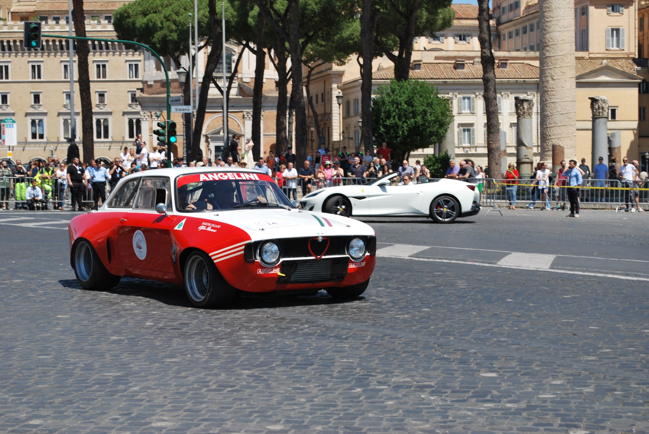 Roma Grand Prix Storico, le vetture in Via dei Fori Imperiali