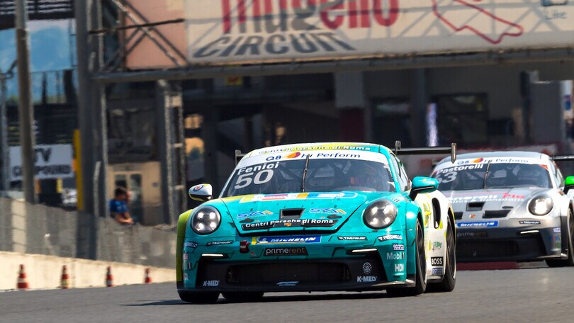 Carrera Cup Italia, Fenici lotta ai vertici al Mugello