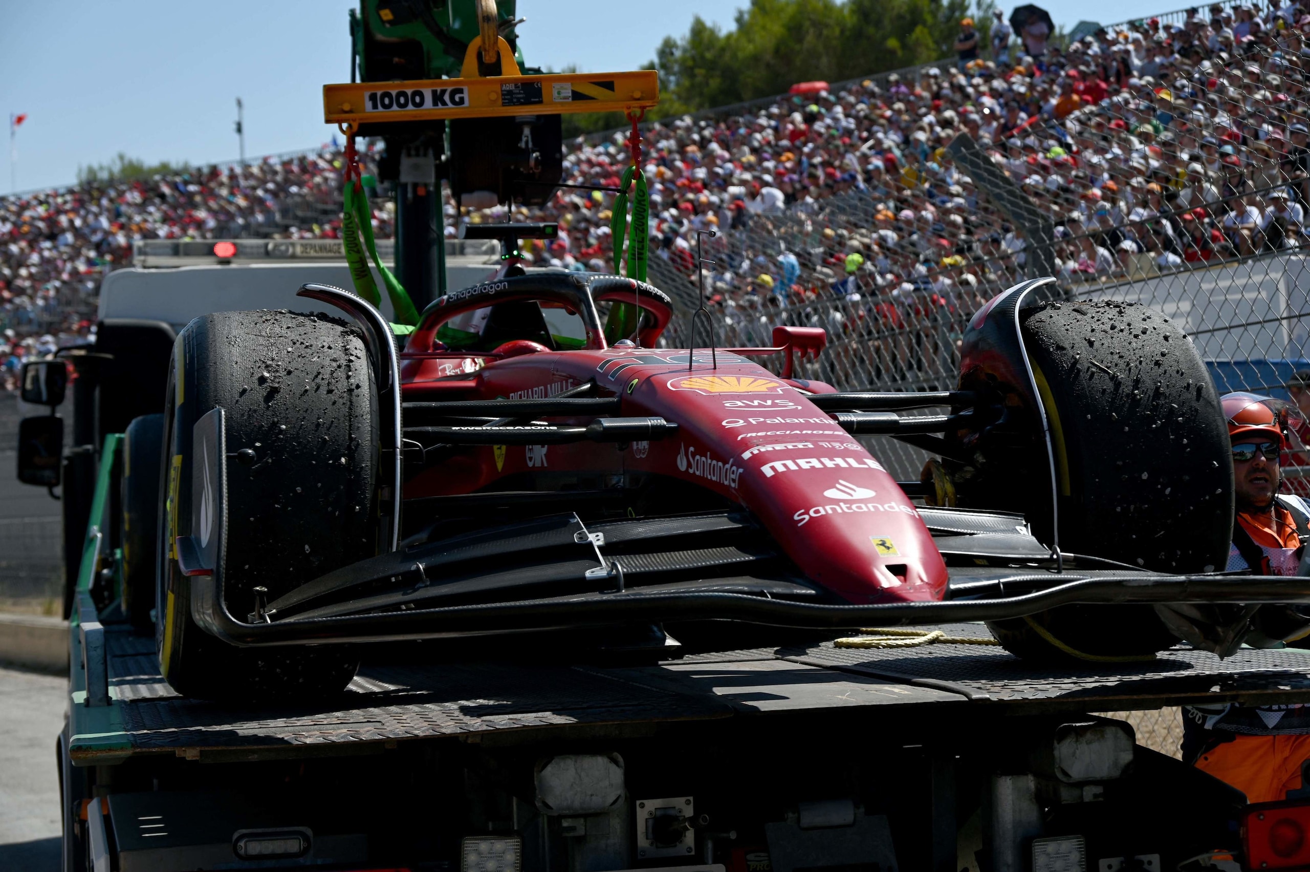 Leclerc finisce a muro nel GP di Francia
