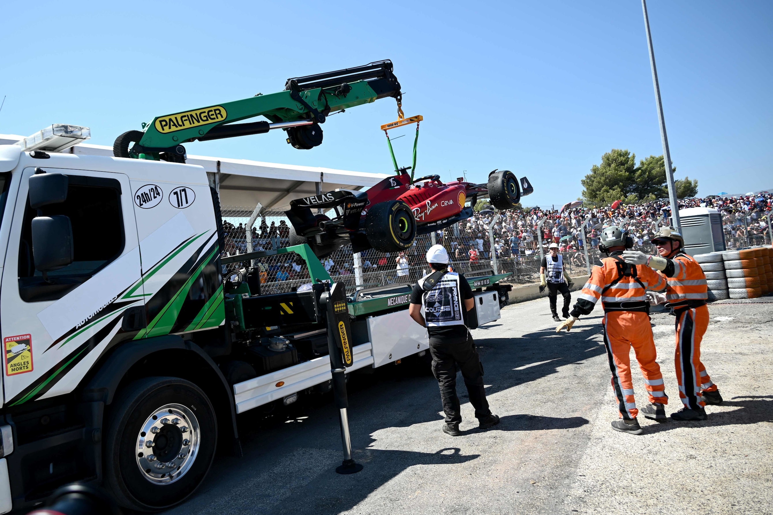 Leclerc finisce a muro nel GP di Francia
