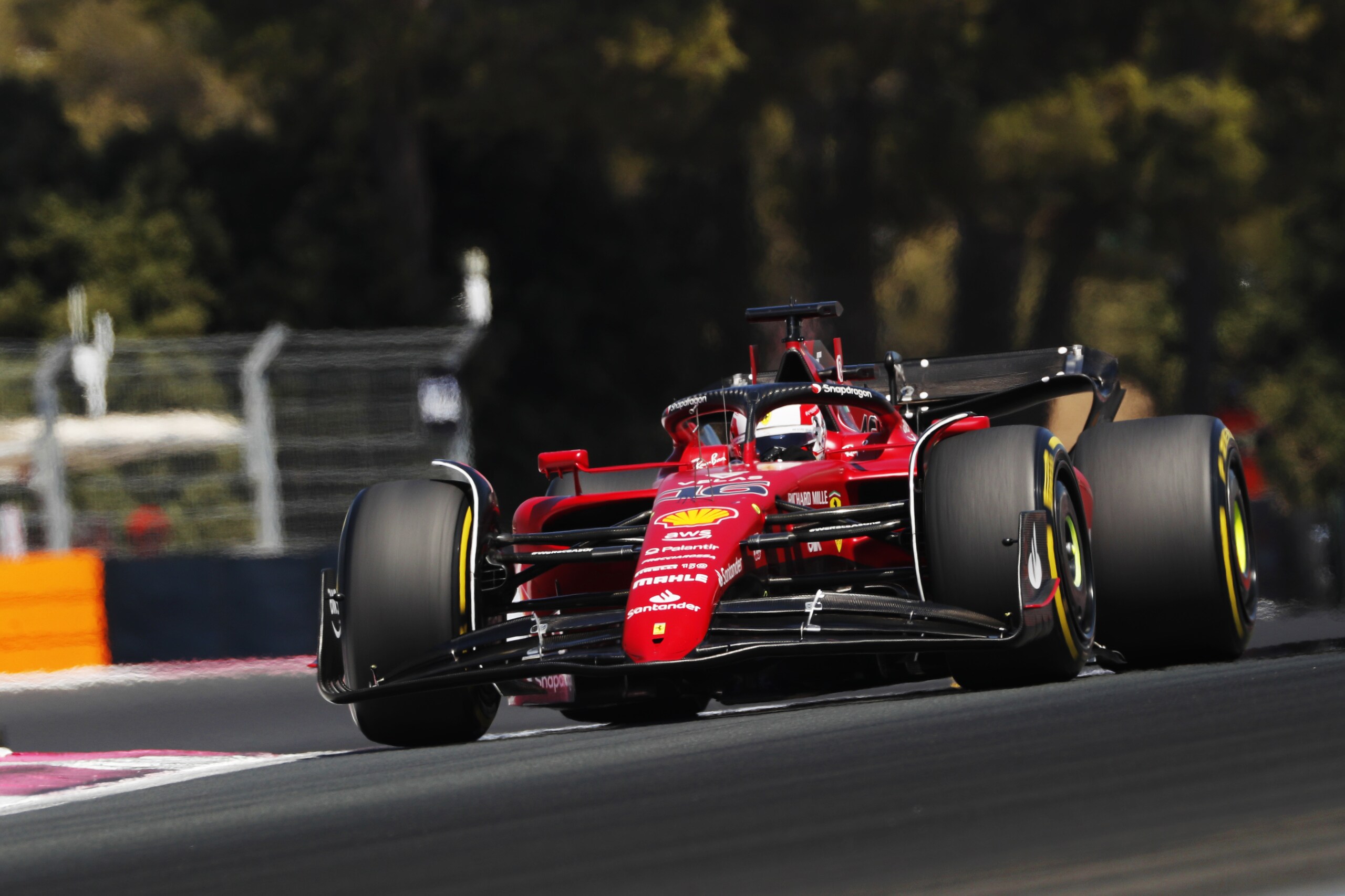 Leclerc finisce a muro nel GP di Francia